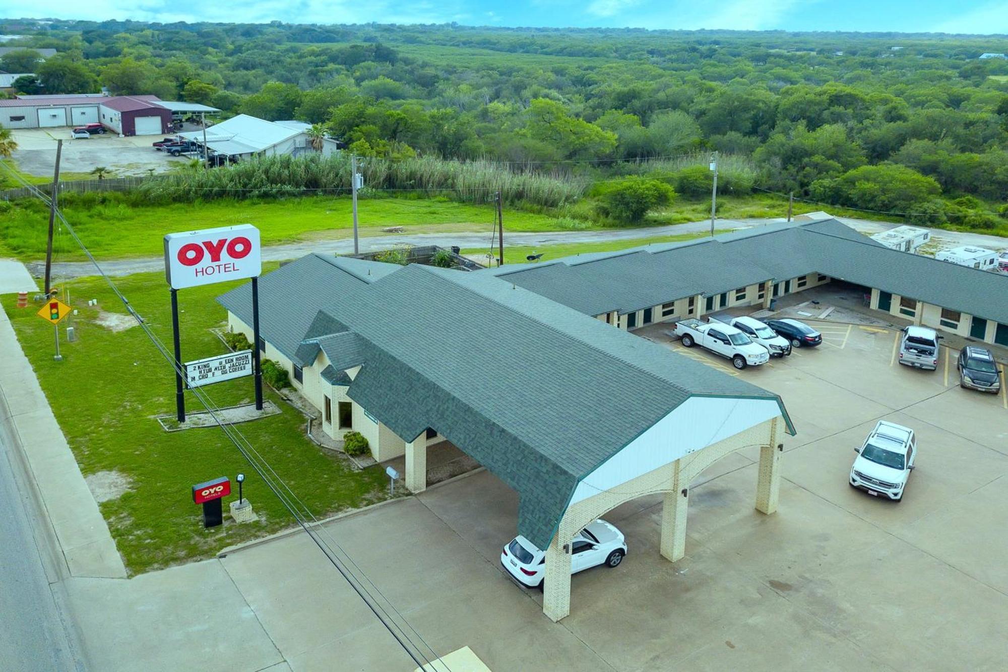 Three Rivers Executive Inn & Suites By Oyo Esterno foto
