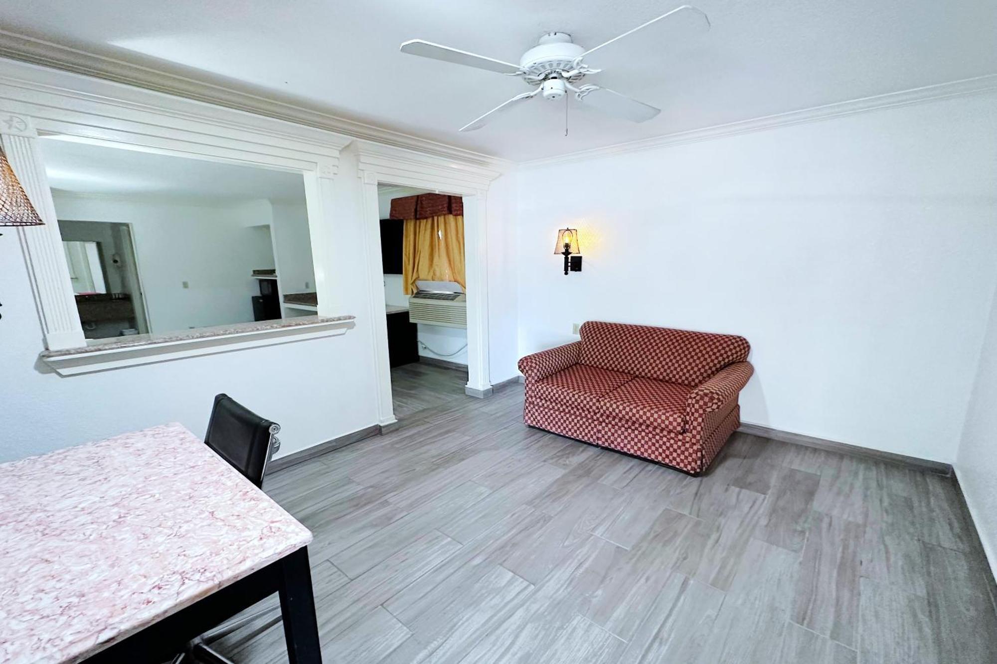 Three Rivers Executive Inn & Suites By Oyo Esterno foto