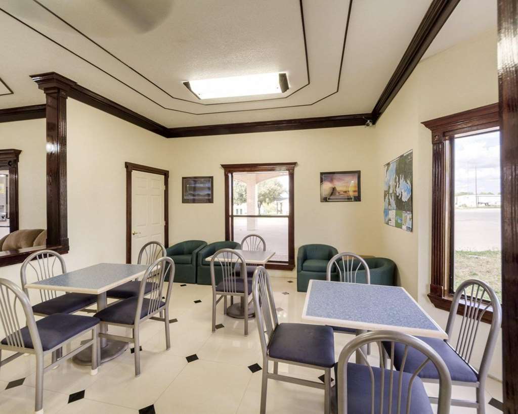 Three Rivers Executive Inn & Suites By Oyo Ristorante foto