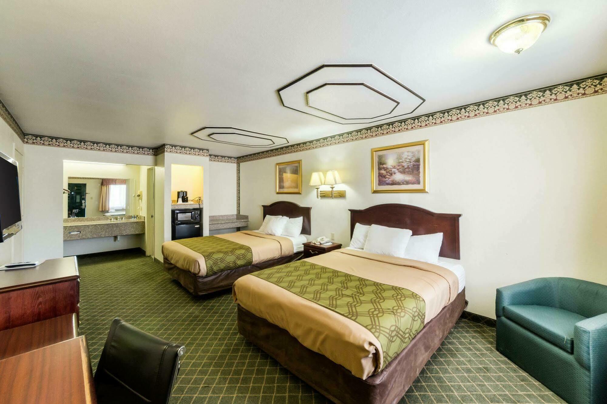Three Rivers Executive Inn & Suites By Oyo Esterno foto