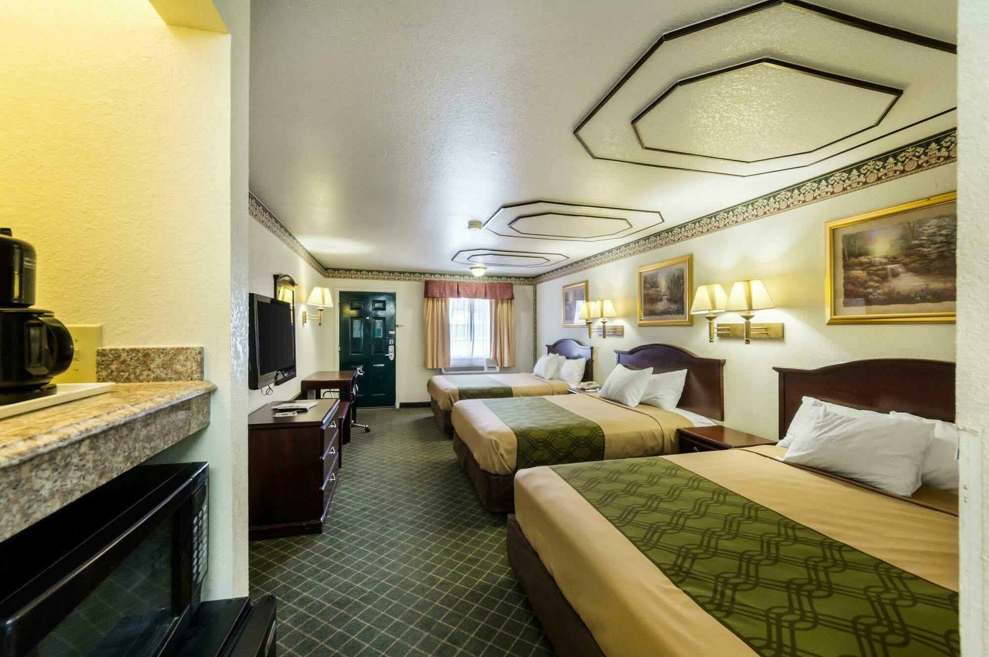 Three Rivers Executive Inn & Suites By Oyo Esterno foto